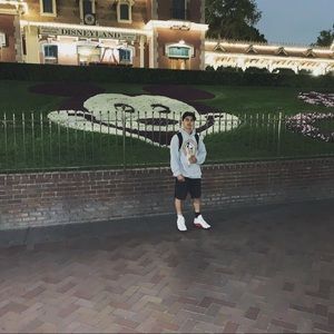 Meet your Posher, Vincent